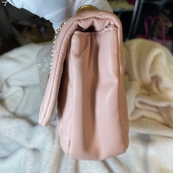 BADGLEY MISCHKA NWT QUILTED GOLD STUDDED CROSSBODY - Picture 5 of 10